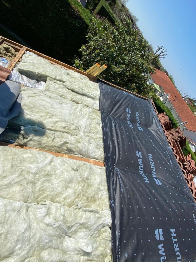 isolation-en-laine-de-verre-toiture isolation laine de verre sous toiture